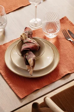 Dekkebrikke Claire 33x48cm oransje