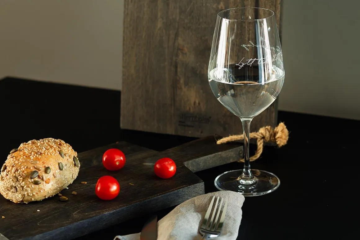 Lykketegning - Elsk, beskytt og tro på deg selv, Rødvinsglass 62 cl