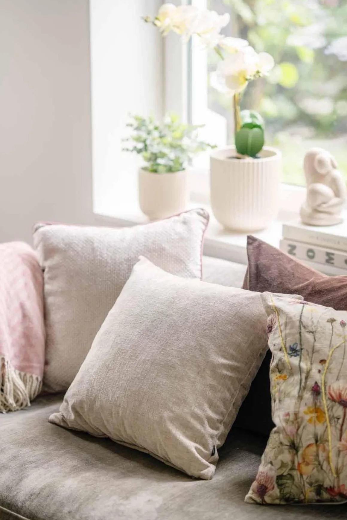 Putetrekk Kayla med piping48x48 cm lys beige