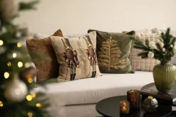 Putetrekk velur Gulltre broderi 48x48cm